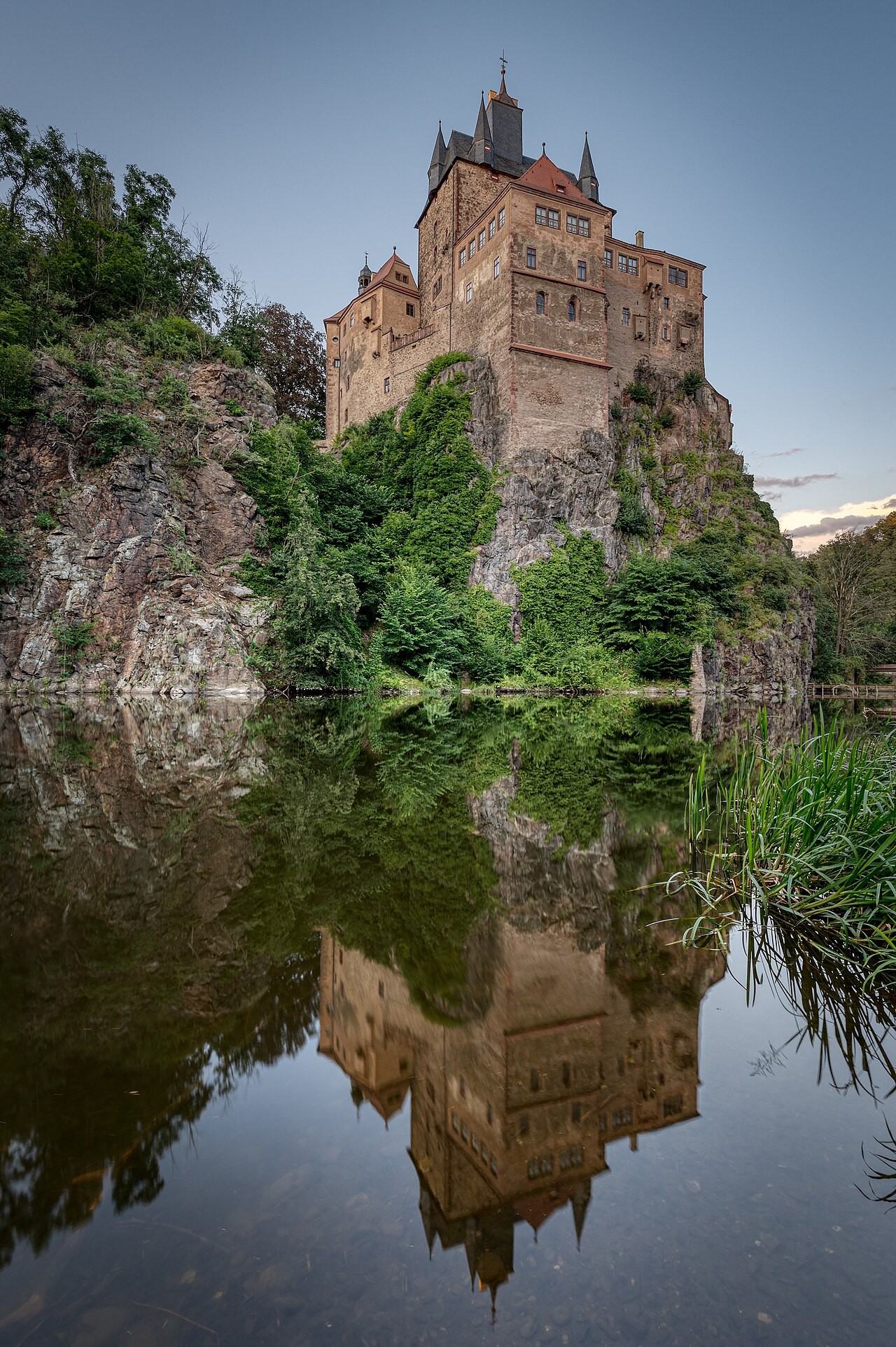 Hrad Kriebstein nad řekou Zschopau