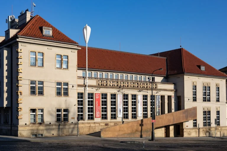 Budova Kunsthalle Praha u Klárova