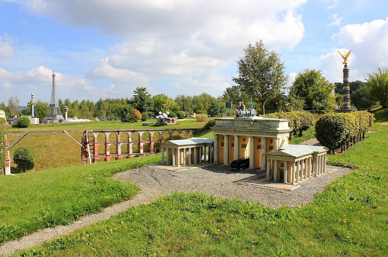 Miniatury historických staveb v Miniwelt Lichtenstein