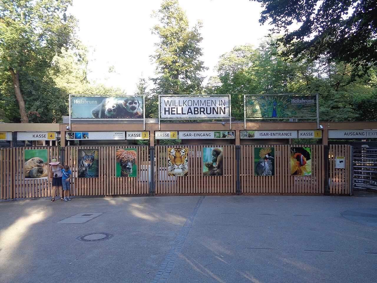Brána Isar-Eingang mnichovské zoo Hellabrunn